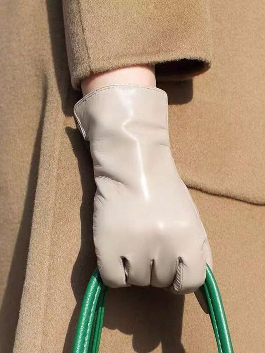 Handsker dame i kunstlæder med for, glat og enkel model med slids ved håndleddet