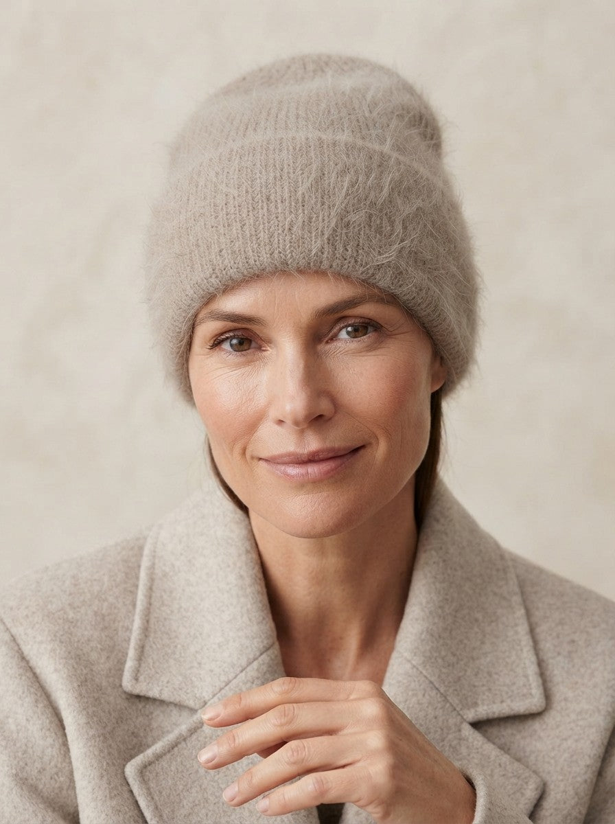 Hue dame i lodden ribstrik med bredt opslag, blød og enkel beanie, Beige