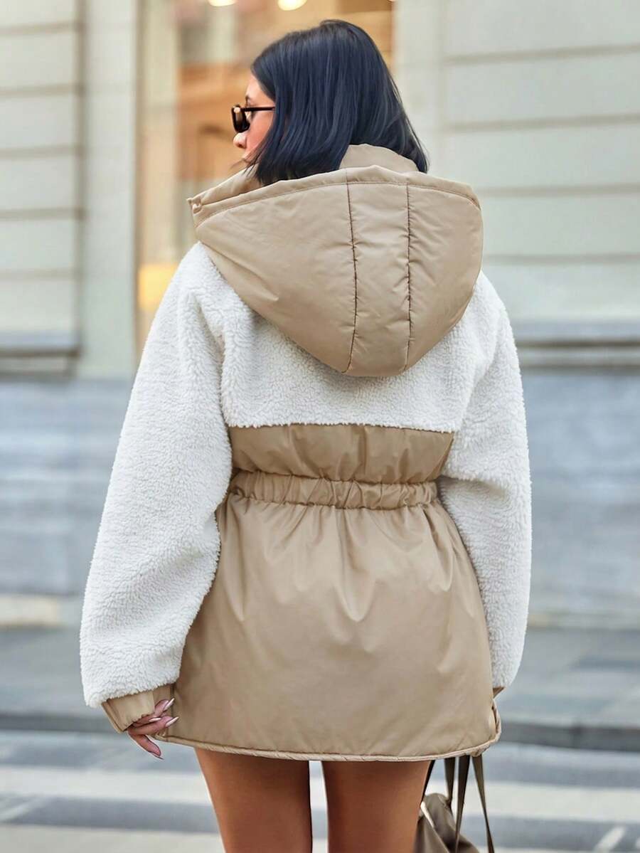 Jakke dame med ærmer i teddy og vatteret krop, bindebælte og høj krave, Beige, billede 2