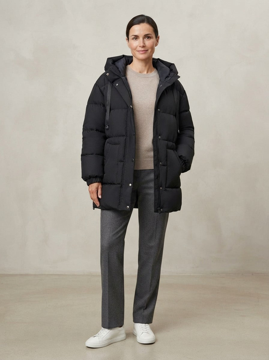 Oversize vinterjakke dame i pufferstil med hætte, store lommer og trykknapper, Sort