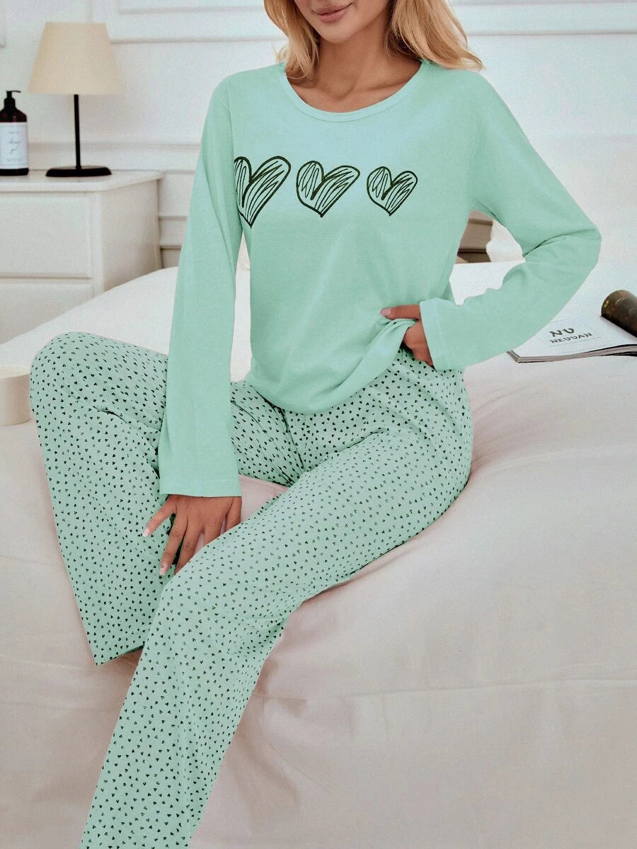 Pyjamas dame med hjerteprint, langærmet top med rund hals og lange bukser med lige ben, Mintgrøn