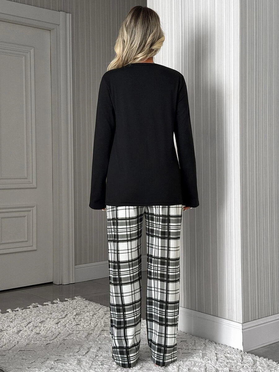 Pyjamas dame med ternede bukser og langærmet top med tekstprint, Sort, billede 2