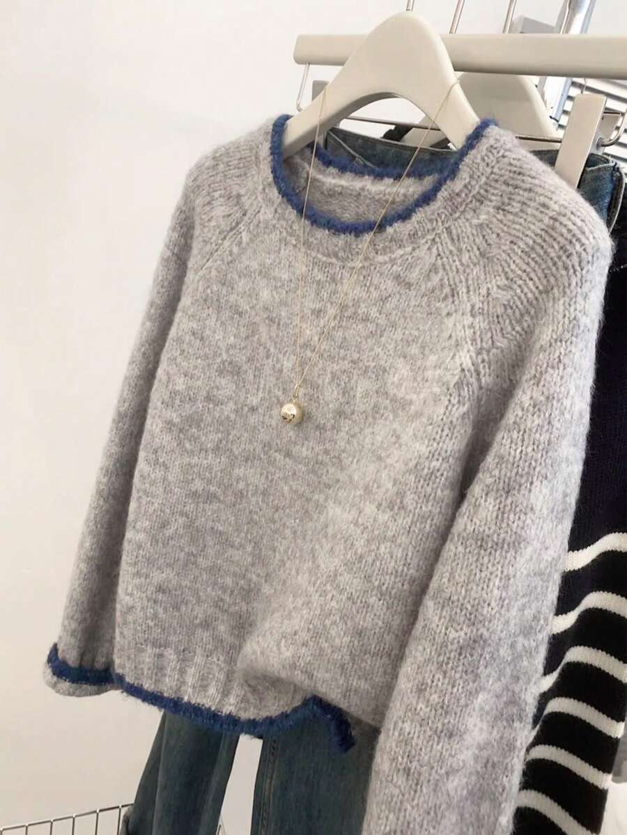 Strik sweater dame med kontrastkant, rund hals og raglanærmer, løs pasform, Grå, billede 2