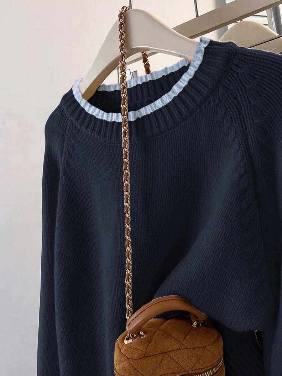Strik sweater dame med kontrastkant, rund hals og raglanærmer, løs pasform, Kongeblå, billede 8