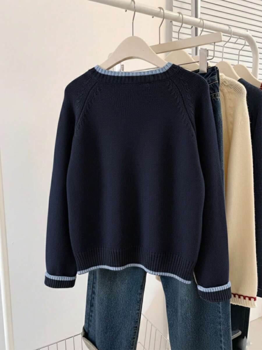Strik sweater dame med kontrastkant, rund hals og raglanærmer, løs pasform, Kongeblå, billede 10