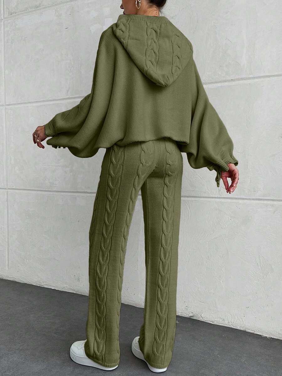 Strikket sæt dame i kabelstrik med kort oversize hættetrøje og vide bukser, Armégrøn, billede 2