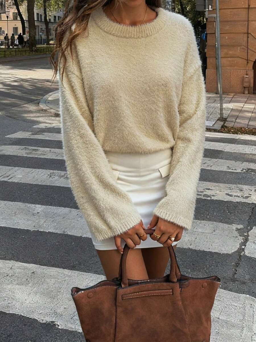 Striktrøje dame med rund hals og ribkant, blød børstet pullover med nedhængt skulder, Beige, billede 5